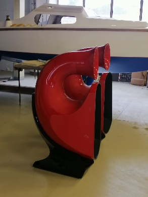 Teile aus GFK und Lackierungen